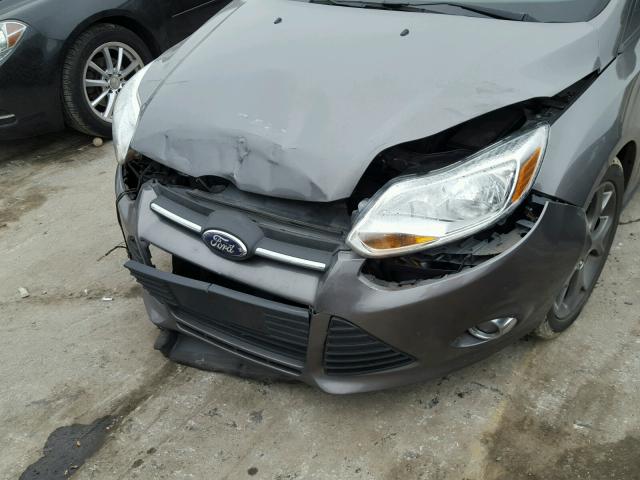 1FADP3F23EL221613 - 2014 FORD FOCUS SE GRAY photo 9