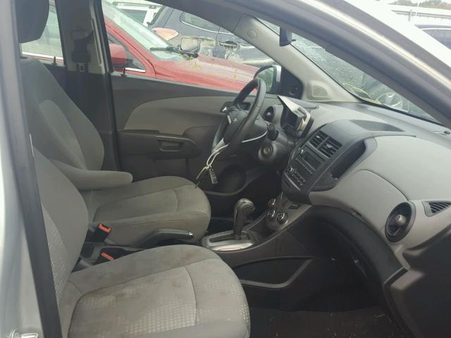 1G1JA5SH8C4126551 - 2012 CHEVROLET SONIC LS 银色 照片 5