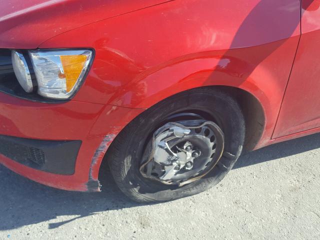 1G1JA5SH8G4176176 - 2016 CHEVROLET SONIC LS RED photo 9