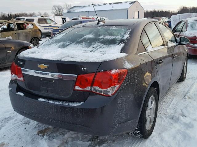 1G1PC5SB3F7130705 - 2015 CHEVROLET CRUZE LT CHARCOAL photo 4