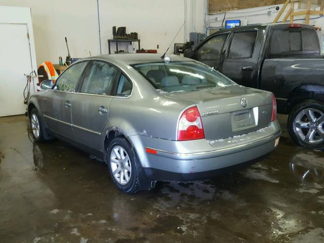 WVWPD63B44P190479 - 2004 VOLKSWAGEN PASSAT GLS GRAY photo 3