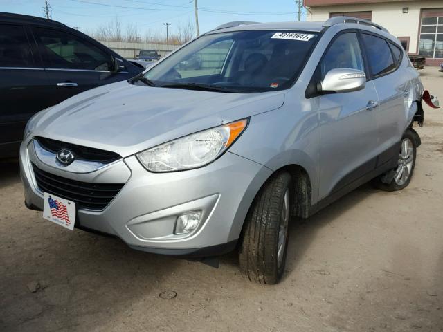 KM8JU3AC0BU157036 - 2011 HYUNDAI TUCSON GLS SILVER photo 2