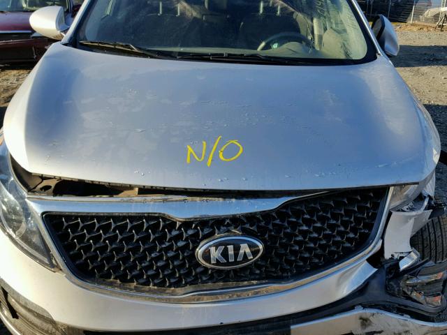 KNDPBCAC2G7836204 - 2016 KIA SPORTAGE L SILVER photo 7