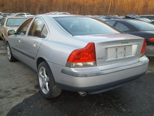 YV1RH59H442421102 - 2004 VOLVO S60 2.5T SILVER photo 3