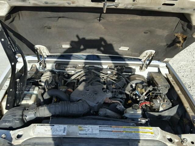 1FMCU70E02UB37324 - 2002 FORD EXPLORER S 白色 照片 7