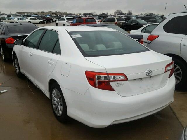 4T4BF1FK0ER413284 - 2014 TOYOTA CAMRY L WHITE photo 3