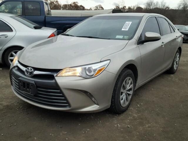 4T1BF1FK1HU282526 - 2017 TOYOTA CAMRY LE 棕色 照片 2