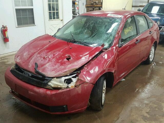 1FAHP35N59W140274 - 2009 FORD FOCUS SE RED photo 2