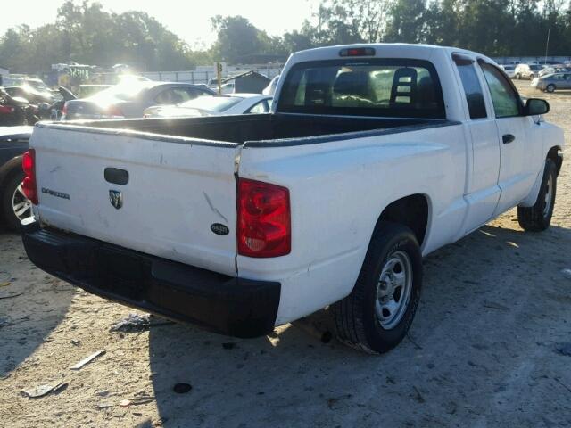 1D7HE22K46S503208 - 2006 DODGE DAKOTA ST WHITE photo 4