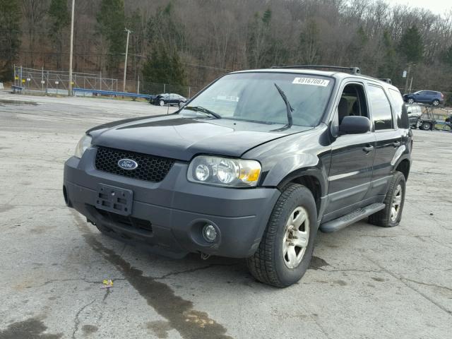 1FMYU93155KD63482 - 2005 FORD ESCAPE XLT BLACK photo 2