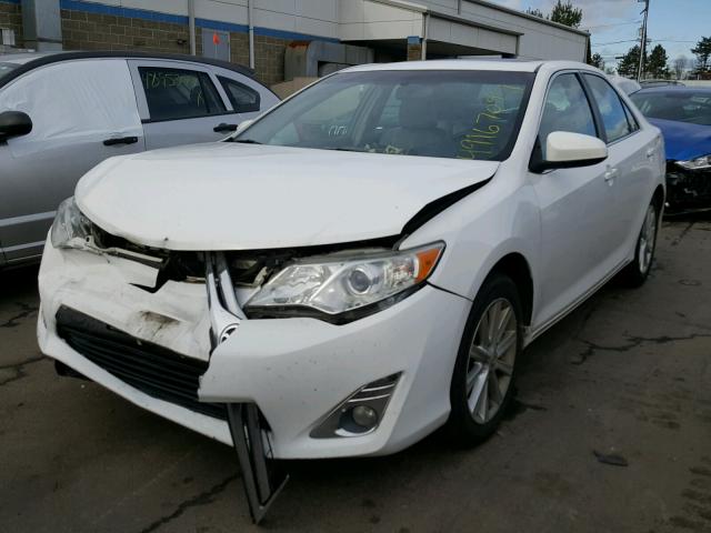 4T1BK1FK7CU504068 - 2012 TOYOTA CAMRY SE WHITE photo 2