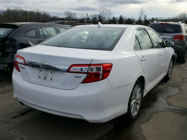 4T1BK1FK7CU504068 - 2012 TOYOTA CAMRY SE WHITE photo 4