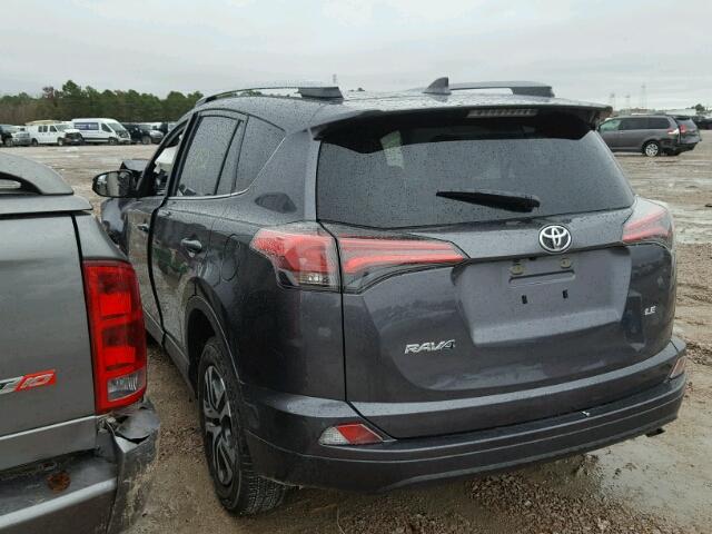 JTMZFREV0HJ138349 - 2017 TOYOTA RAV4 LE GRAY photo 3