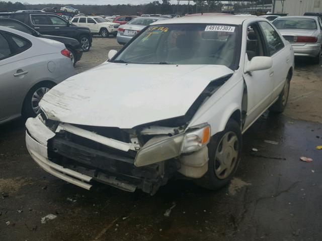 4T1BF28K5WU042119 - 1998 TOYOTA CAMRY CE WHITE photo 2