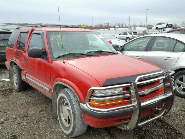 1GNDT13W01K198865 - 2001 CHEVROLET BLAZER RED photo 1