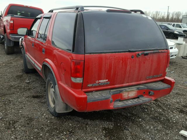 1GNDT13W01K198865 - 2001 CHEVROLET BLAZER RED photo 3