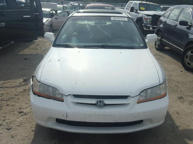 1HGCG165XYA072686 - 2000 HONDA ACCORD EX WHITE photo 9