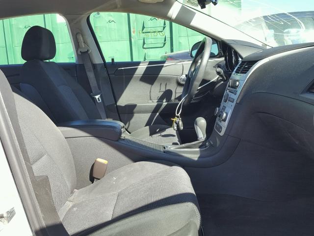 1G1ZH57B08F240719 - 2008 CHEVROLET MALIBU 1LT SILVER photo 5