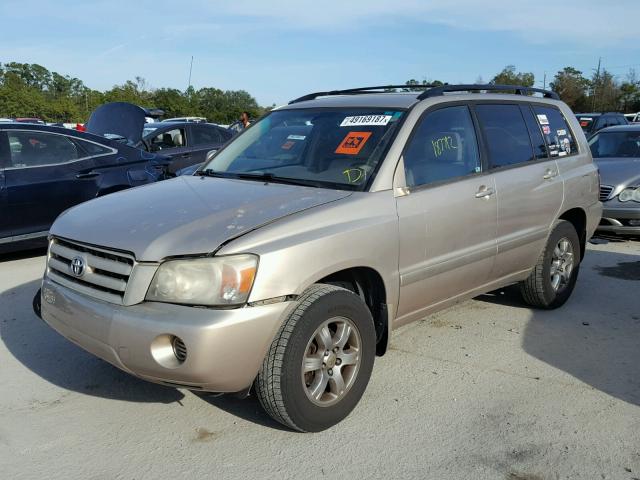 JTEGP21A940009018 - 2004 TOYOTA HIGHLANDER GOLD photo 2