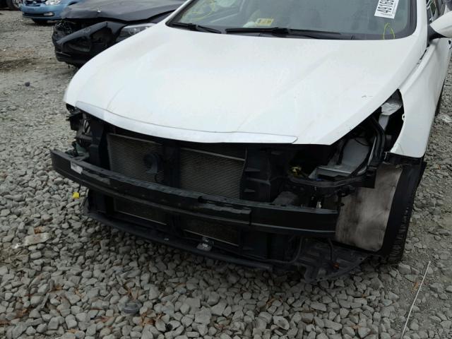 5NPEC4AC2DH726058 - 2013 HYUNDAI SONATA SE 白色 照片 9