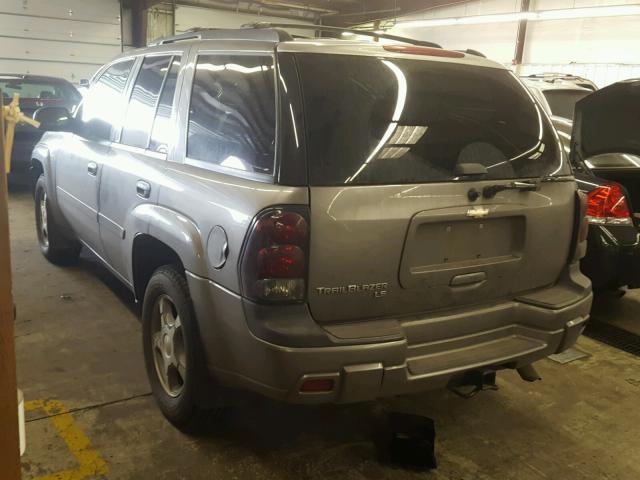 1GNDT13S762351021 - 2006 CHEVROLET TRAILBLAZE GRAY photo 3