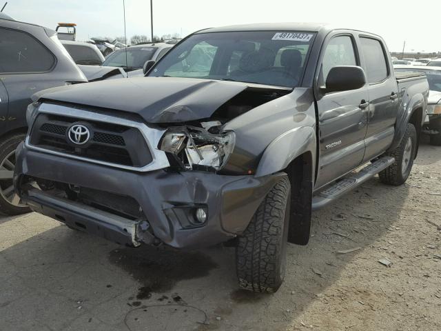 3TMLU4EN8CM081196 - 2012 TOYOTA TACOMA DOU GRAY photo 2