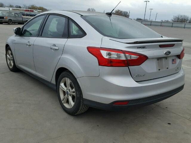 1FAHP3F2XCL465838 - 2012 FORD FOCUS SE SILVER photo 3