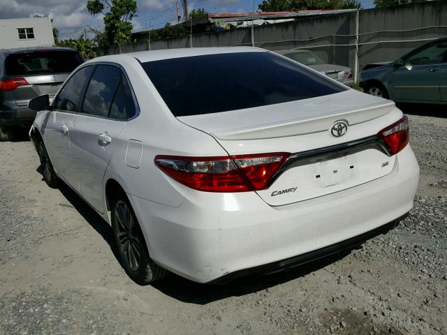 4T1BF1FK1GU219361 - 2016 TOYOTA CAMRY LE WHITE photo 3