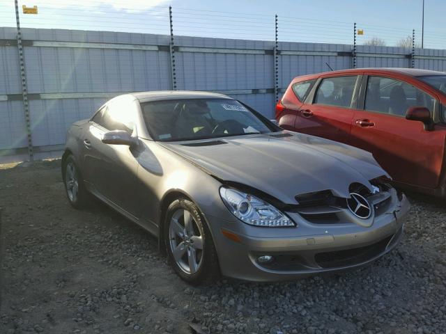 WDBWK54F06F100880 - 2006 MERCEDES-BENZ SLK 280 SILVER photo 1