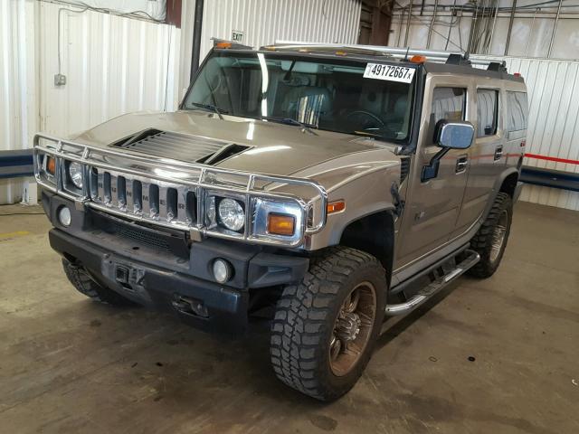 5GRGN23U74H120412 - 2004 HUMMER H2 GOLD photo 2