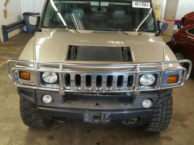 5GRGN23U74H120412 - 2004 HUMMER H2 GOLD photo 7