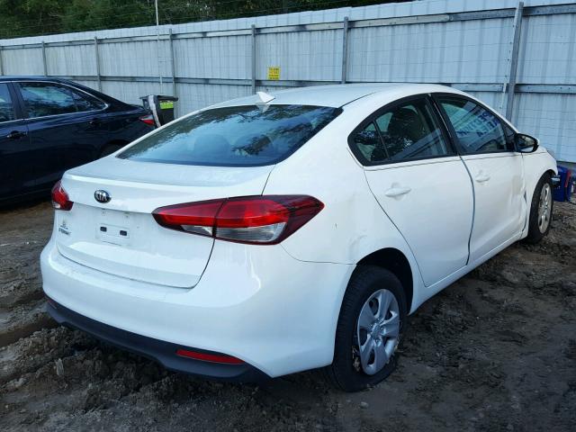 3KPFK4A70HE072052 - 2017 KIA FORTE LX WHITE photo 4