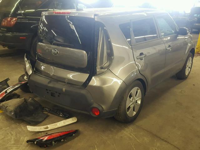 KNDJN2A26F7191568 - 2015 KIA SOUL GRAY photo 4