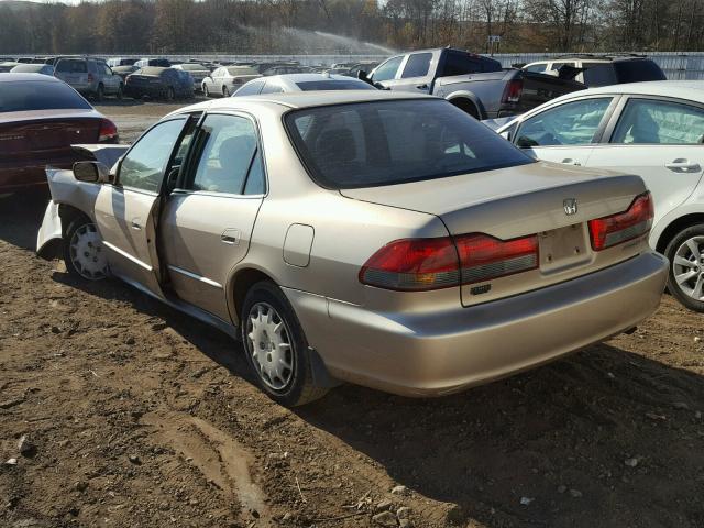 1HGCG56401A003882 - 2001 HONDA ACCORD LX GOLD photo 3