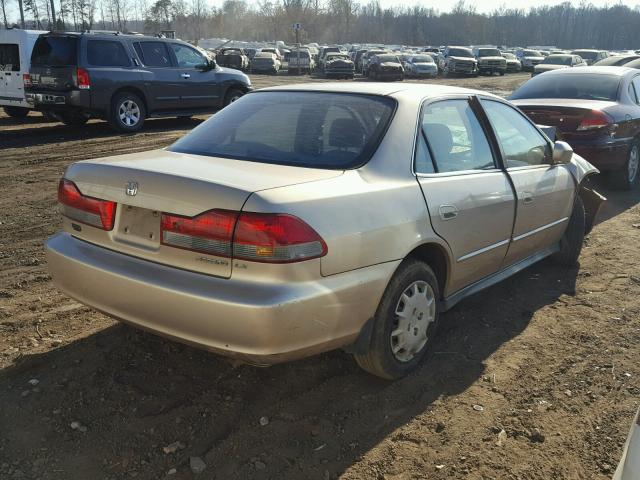 1HGCG56401A003882 - 2001 HONDA ACCORD LX GOLD photo 4