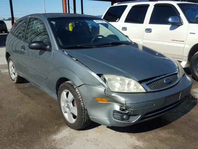 1FAFP31N56W168973 - 2006 FORD FOCUS ZX3 GREEN photo 1