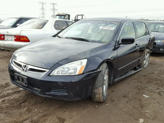 1HGCM56357A201415 - 2007 HONDA ACCORD SE BLACK photo 2