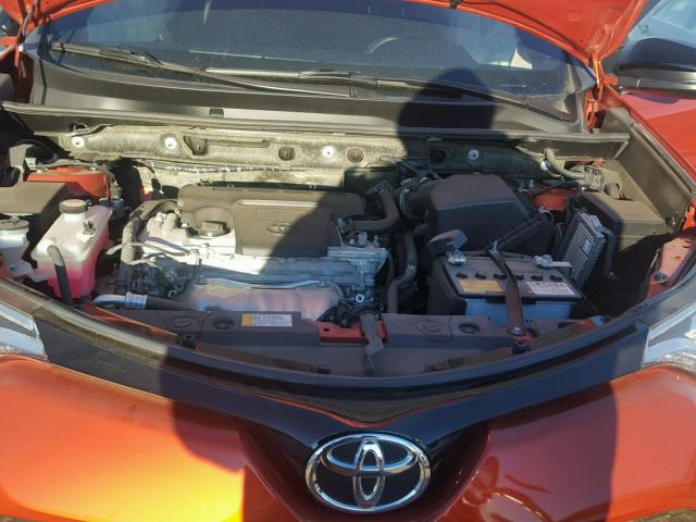 JTMJFREV0GD188405 - 2016 TOYOTA RAV4 SE ORANGE photo 7