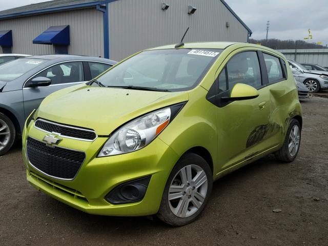 KL8CD6S98DC570485 - 2013 CHEVROLET SPARK 1LT GREEN photo 2