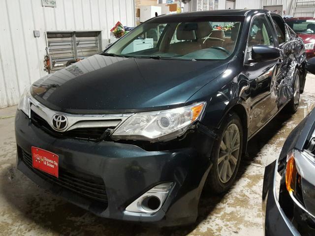 4T1BK1FK5CU522570 - 2012 TOYOTA CAMRY SE BLUE photo 2