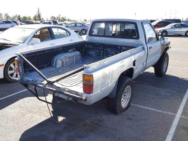 JT4RN50R4J5137239 - 1988 TOYOTA PICKUP 1/2 SILVER photo 4