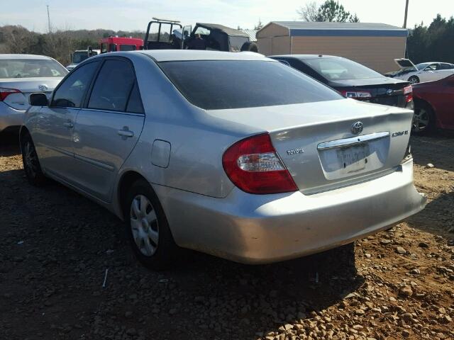 4T1BE32K82U600590 - 2002 TOYOTA CAMRY LE SILVER photo 3