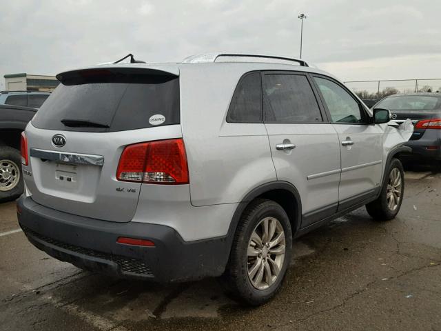 5XYKUDA28BG121988 - 2011 KIA SORENTO EX SILVER photo 4