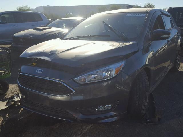 1FADP3K28FL256445 - 2015 FORD FOCUS SE GRAY photo 2