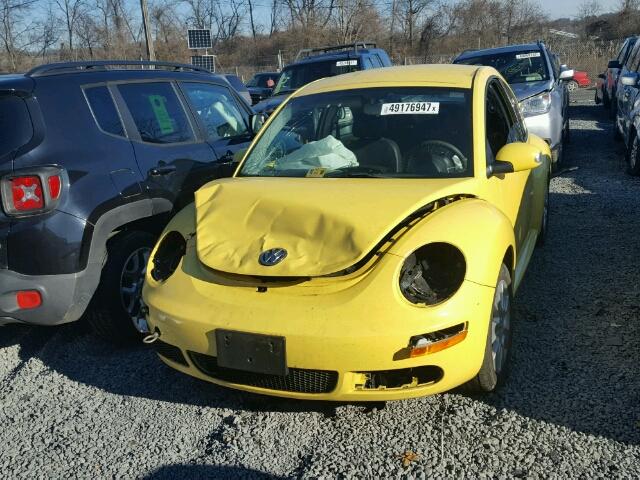3VWPW31C68M516232 - 2008 VOLKSWAGEN NEW BEETLE 黄色 照片 2