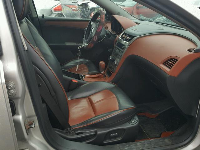 1G1ZK57788F166995 - 2008 CHEVROLET MALIBU LTZ 银色 照片 5