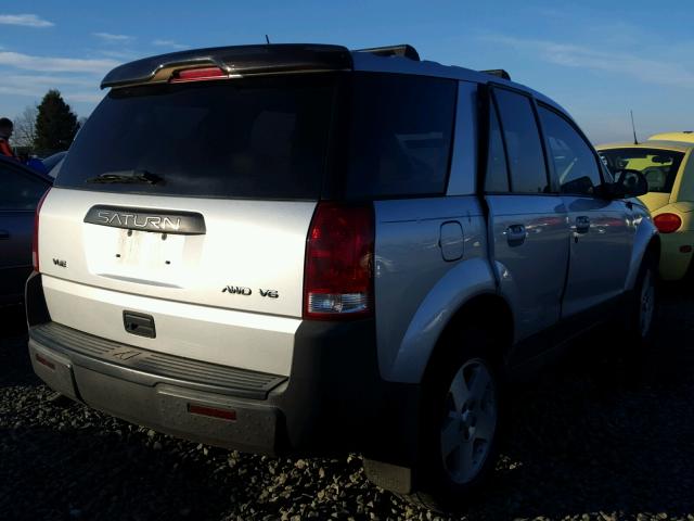 5GZCZ63465S842436 - 2005 SATURN VUE SILVER photo 4