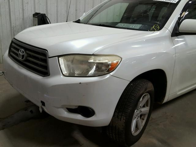 JTEES41A682056843 - 2008 TOYOTA HIGHLANDER WHITE photo 9