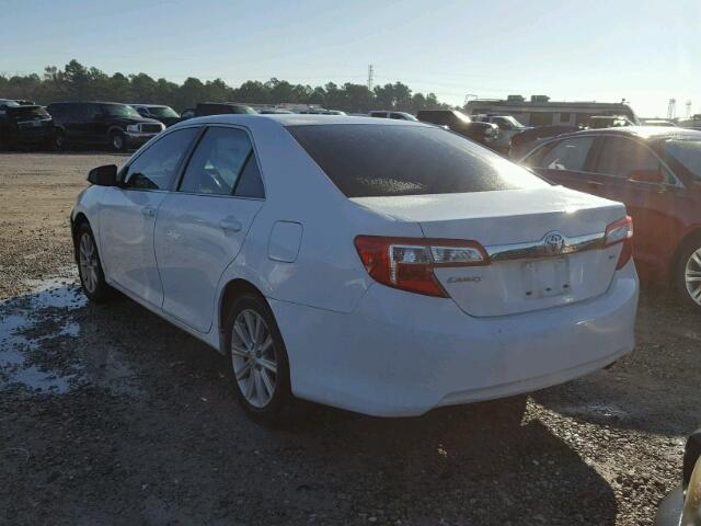 4T4BF1FK6CR270368 - 2012 TOYOTA CAMRY BASE WHITE photo 3