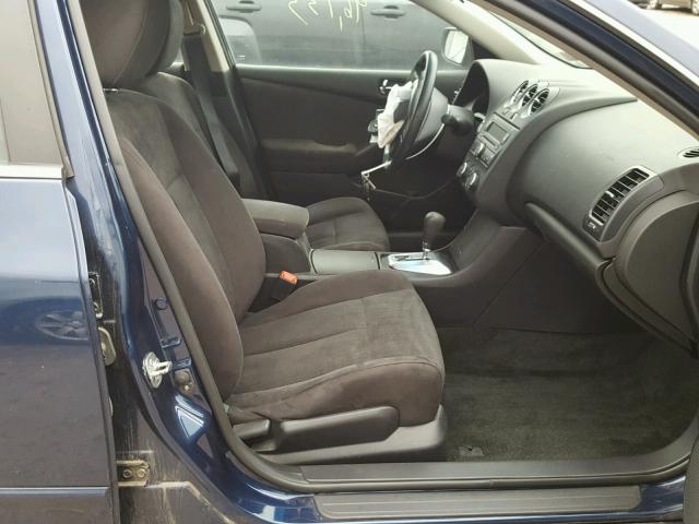 1N4AL2AP4CC252152 - 2012 NISSAN ALTIMA BAS BLUE photo 5